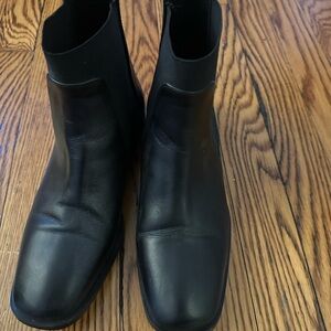 Everlane Women's Black Leather Chelsea Boots